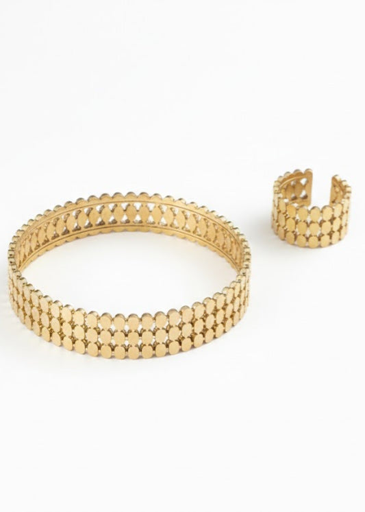 Golden Mesh Bracelet & Ring Set by Zarosh Jewel