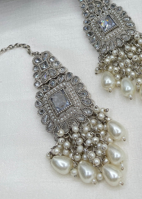 Isabella Earrings Tikka