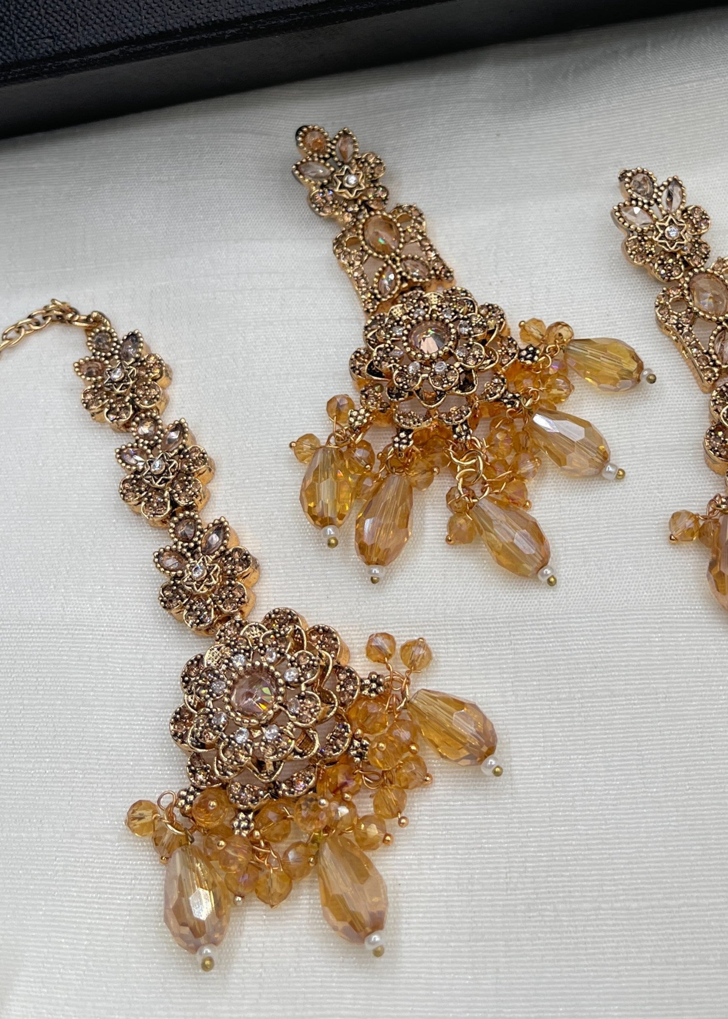 Sophia Earrings Tikka | ZAROSH JEWEL
