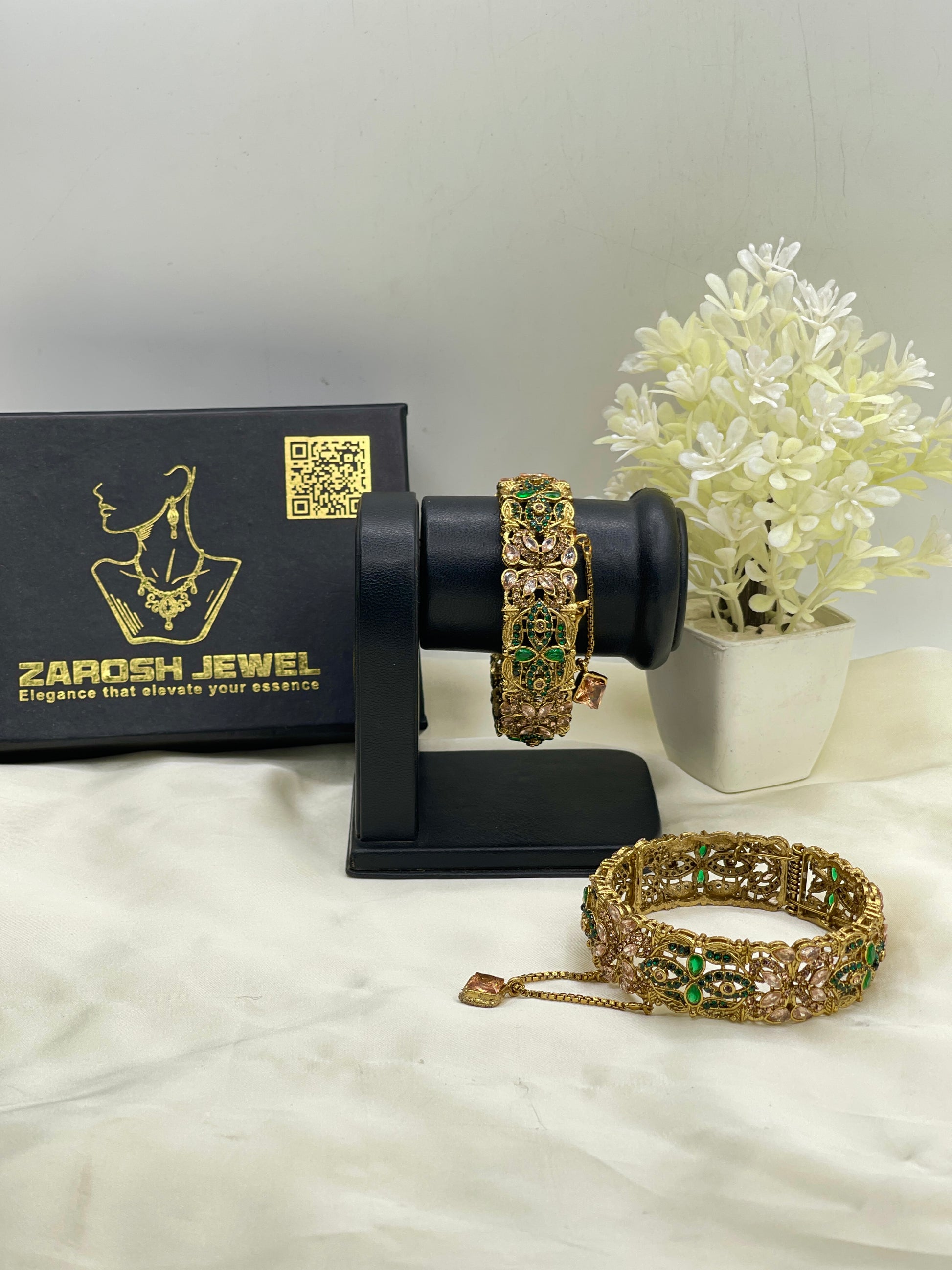 Daliya Adjustable Bangle