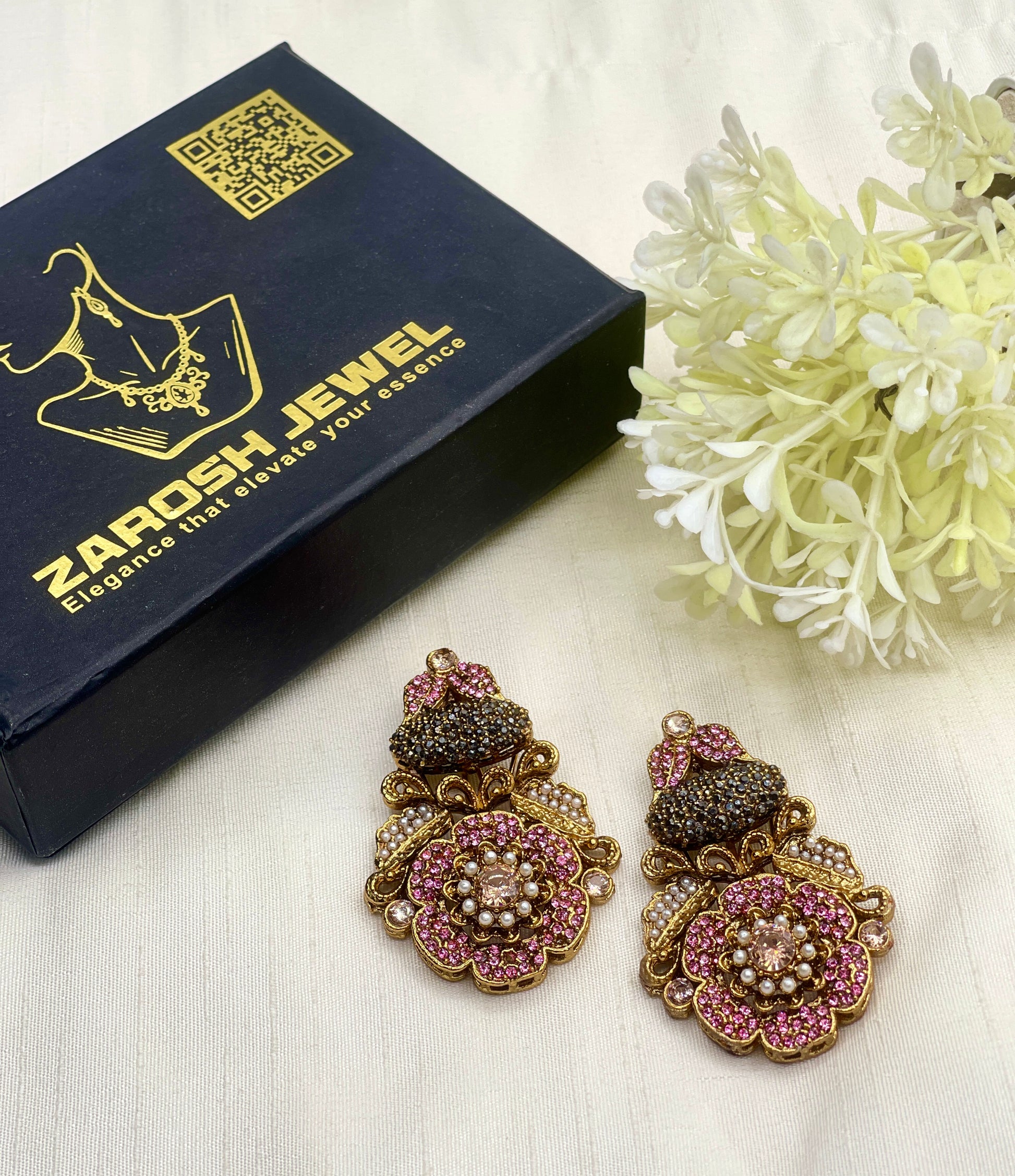 Dareen Heritage Statement Studs