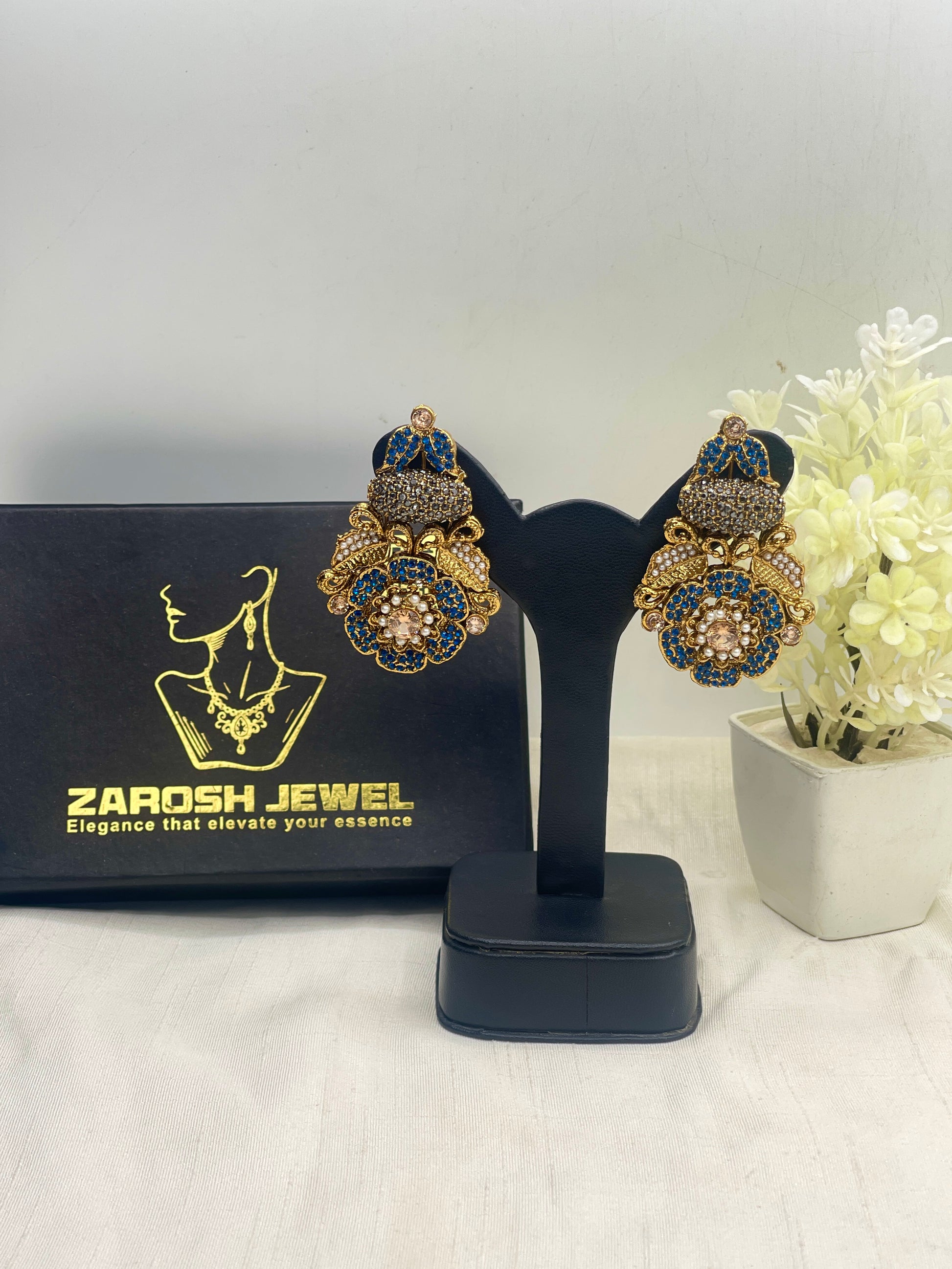 Dareen Heritage Statement Studs