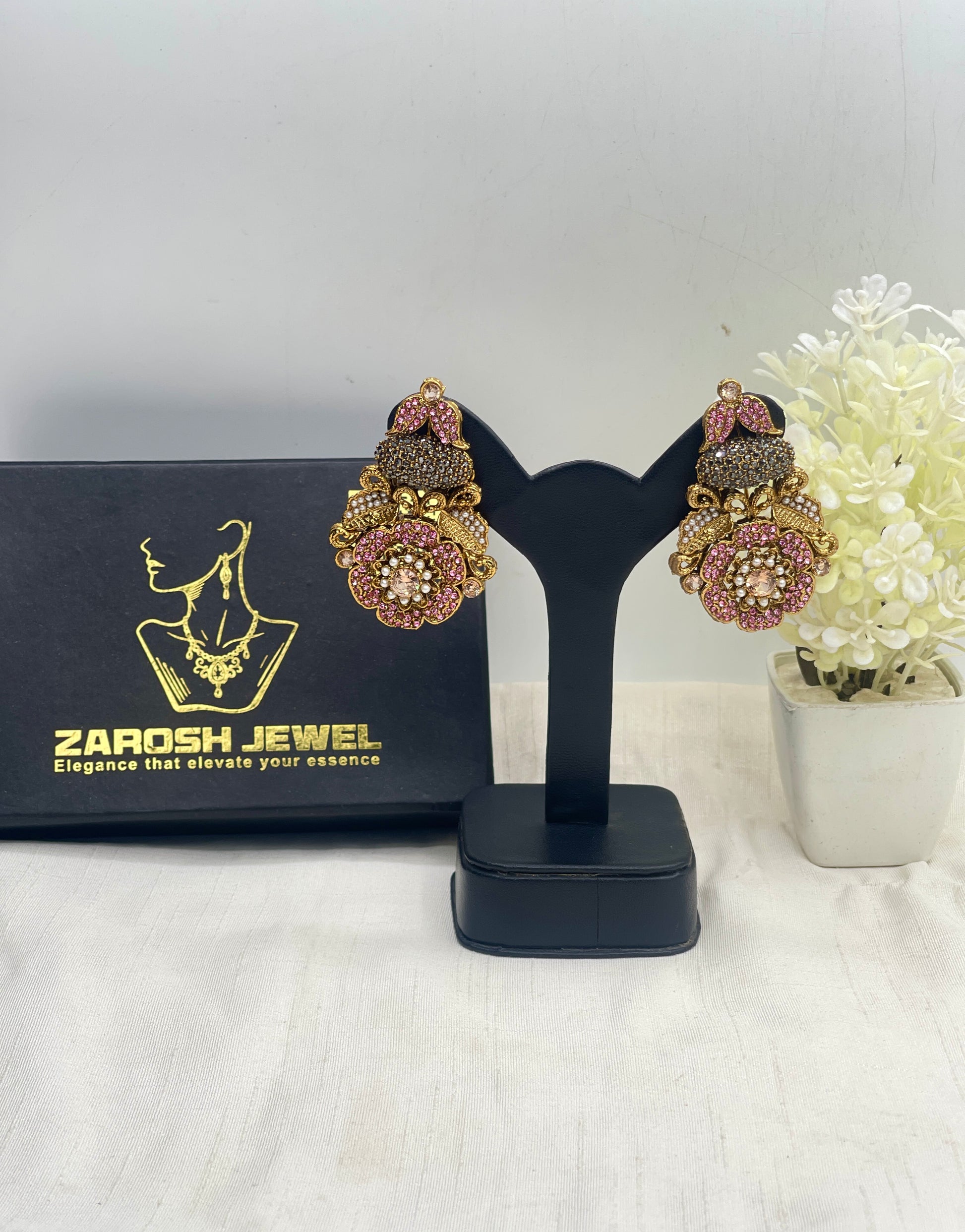 Dareen Heritage Statement Studs