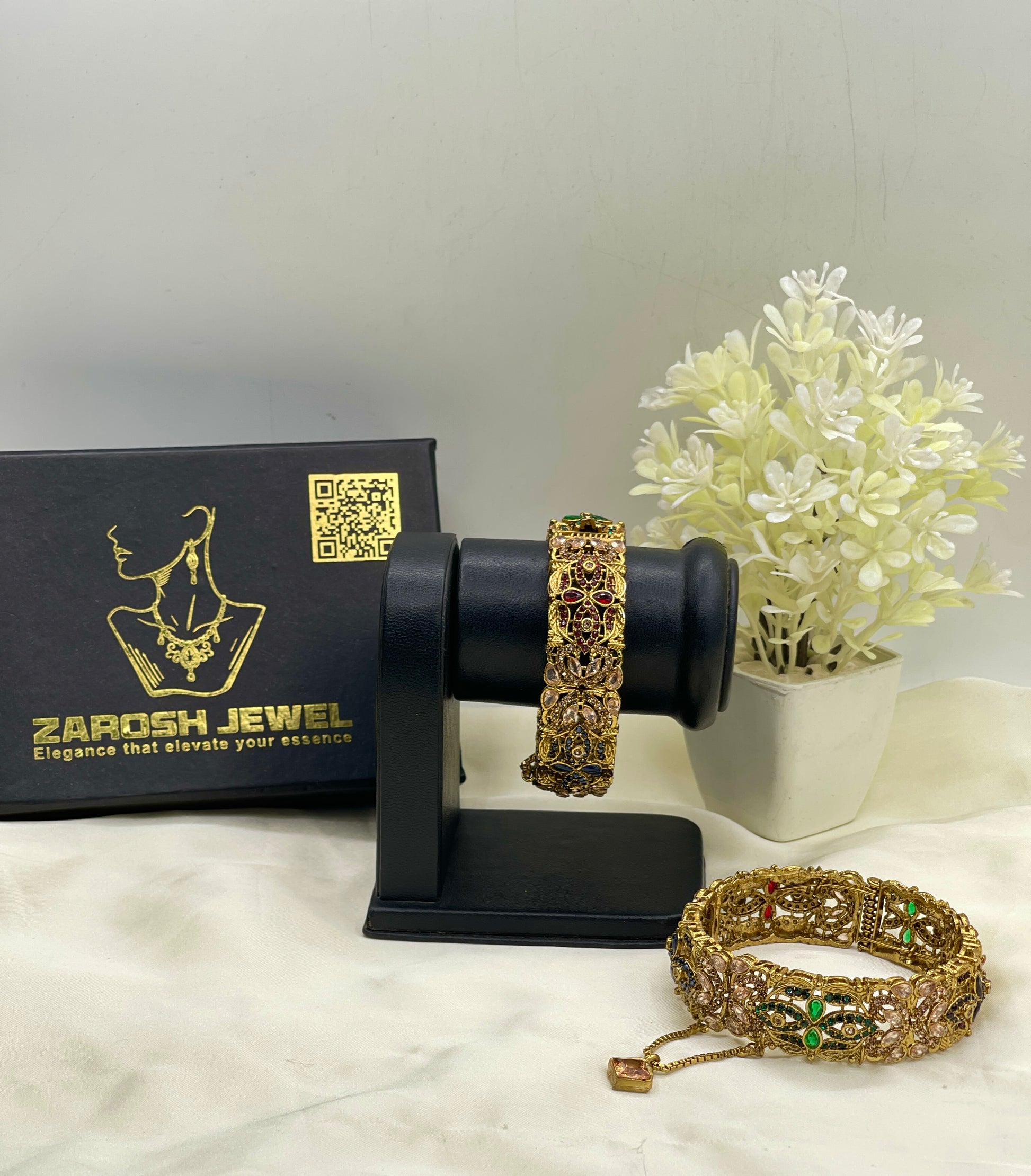 Daliya Adjustable Bangle