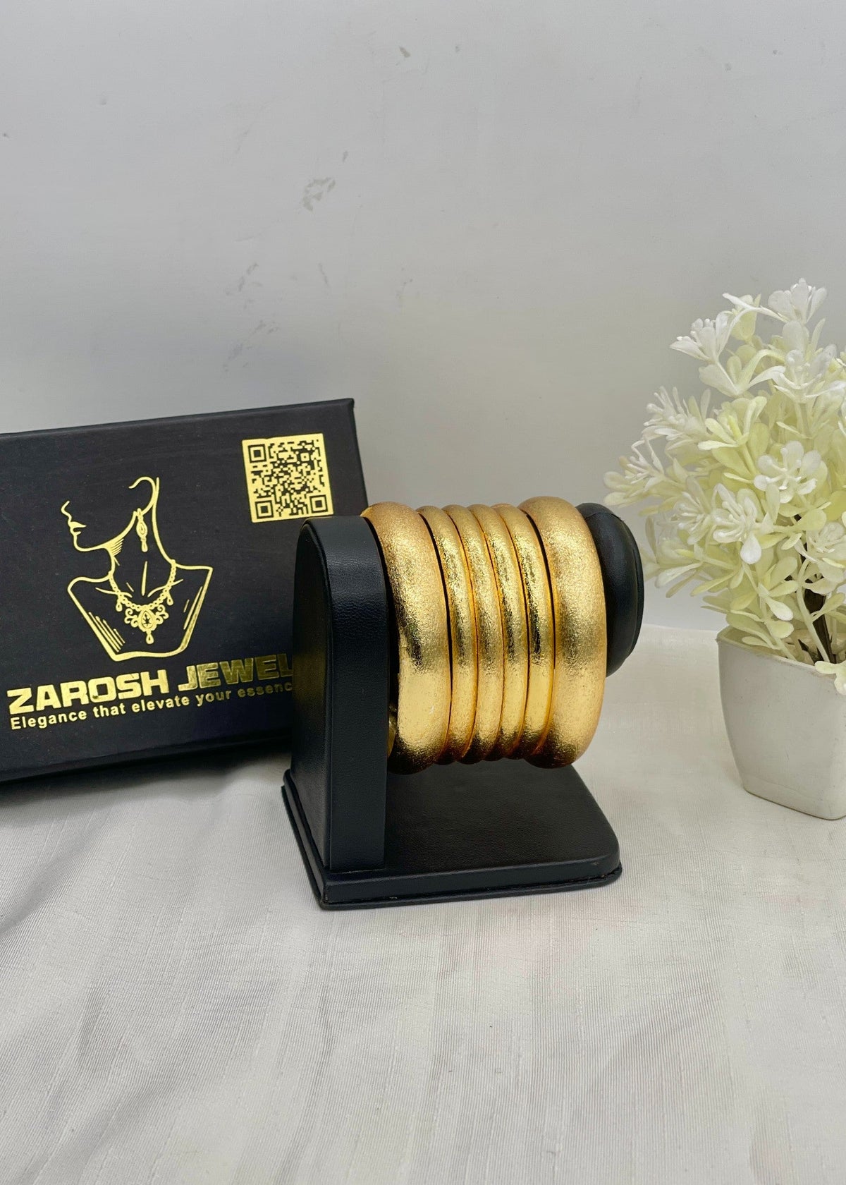 Shop the Aakifa Bangle Set from Zarosh Jewel
