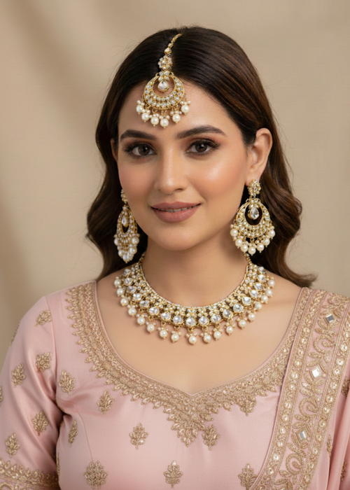 Shop the Aaliyah Kundan Necklace Set from Zarosh Jewel