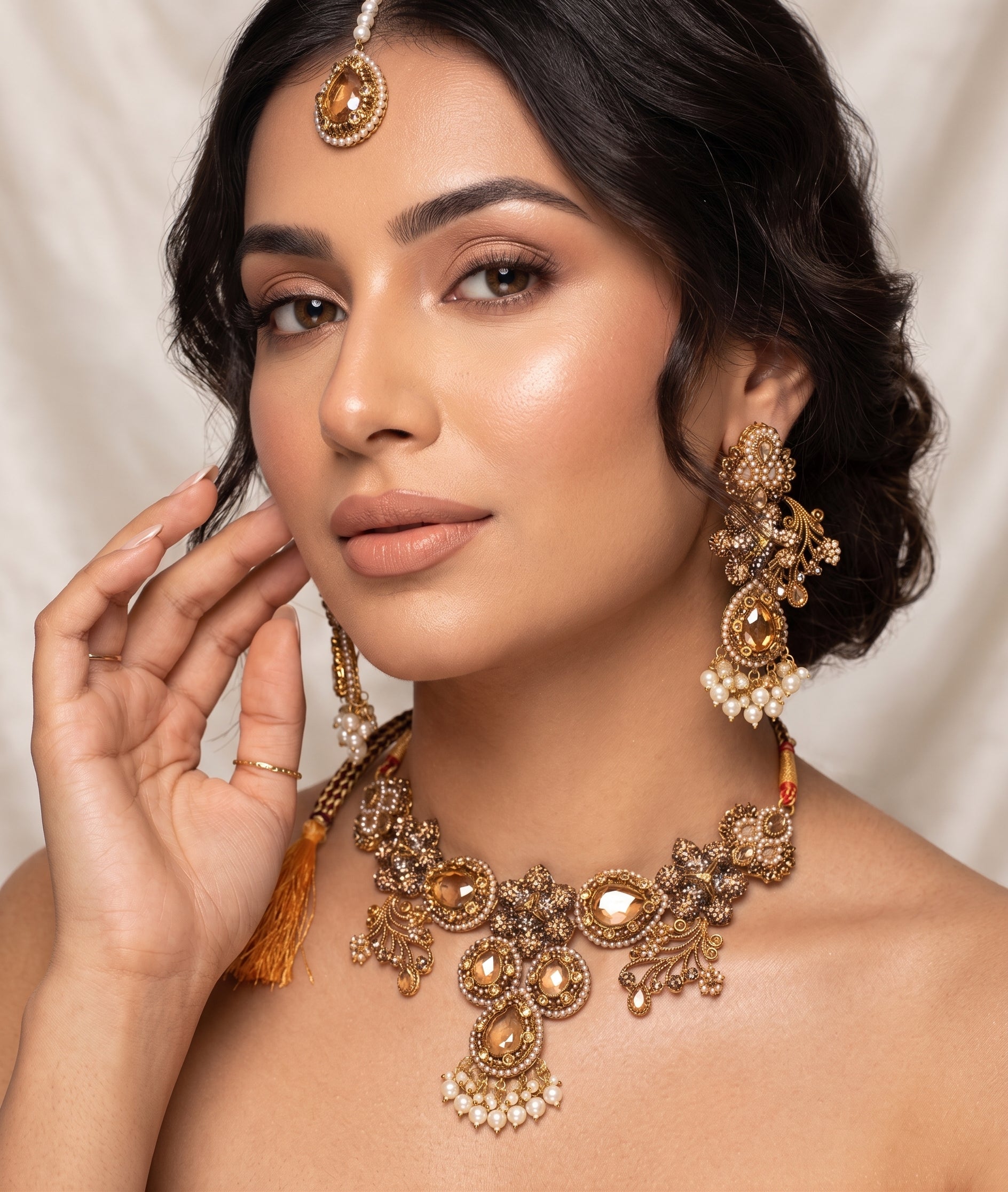 Adeela Elegent Choker Set