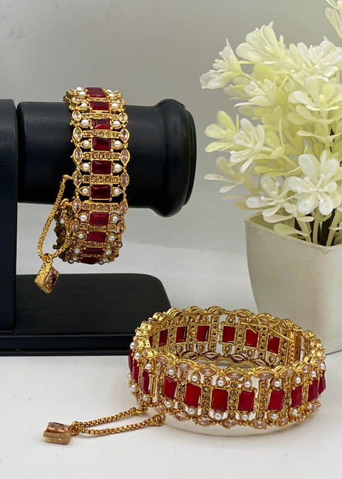 Shop the Aiana Bangle Set from Zarosh Jewel