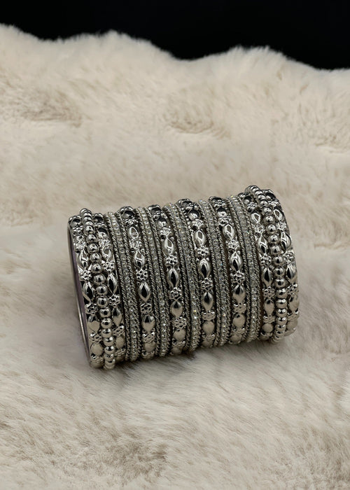Shop the Aiza Bangle Set from Zarosh Jewel