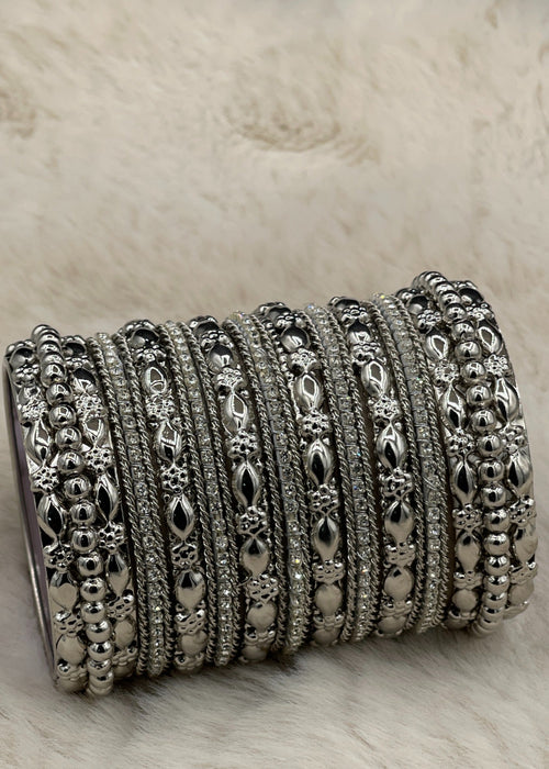 Shop the Aiza Bangle Set from Zarosh Jewel