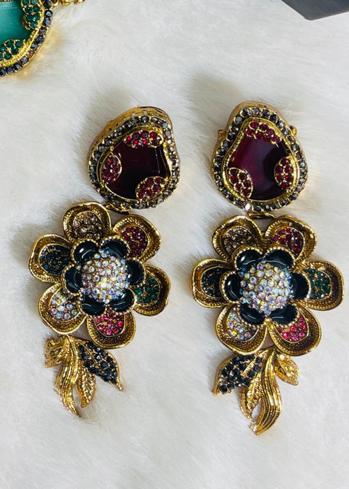 Shop the Amara Floral Choker from Zarosh Jewel