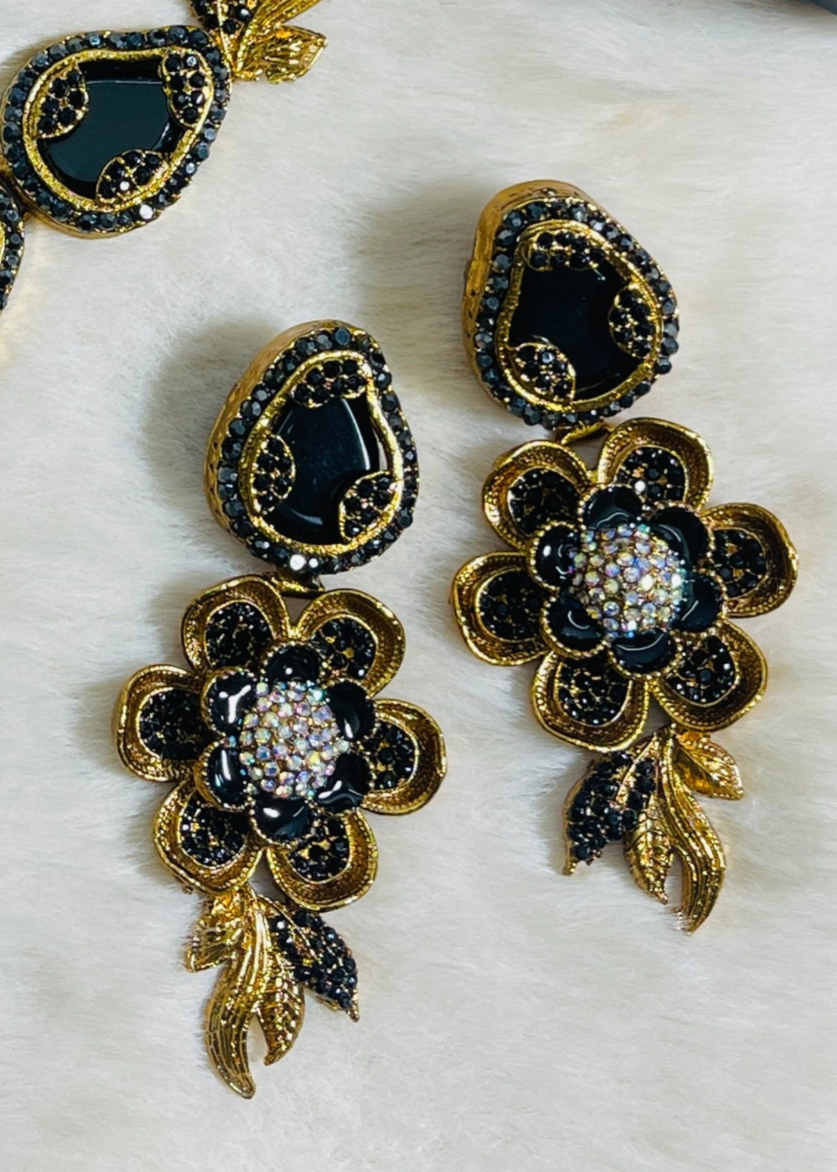 Shop the Amara Floral Choker from Zarosh Jewel