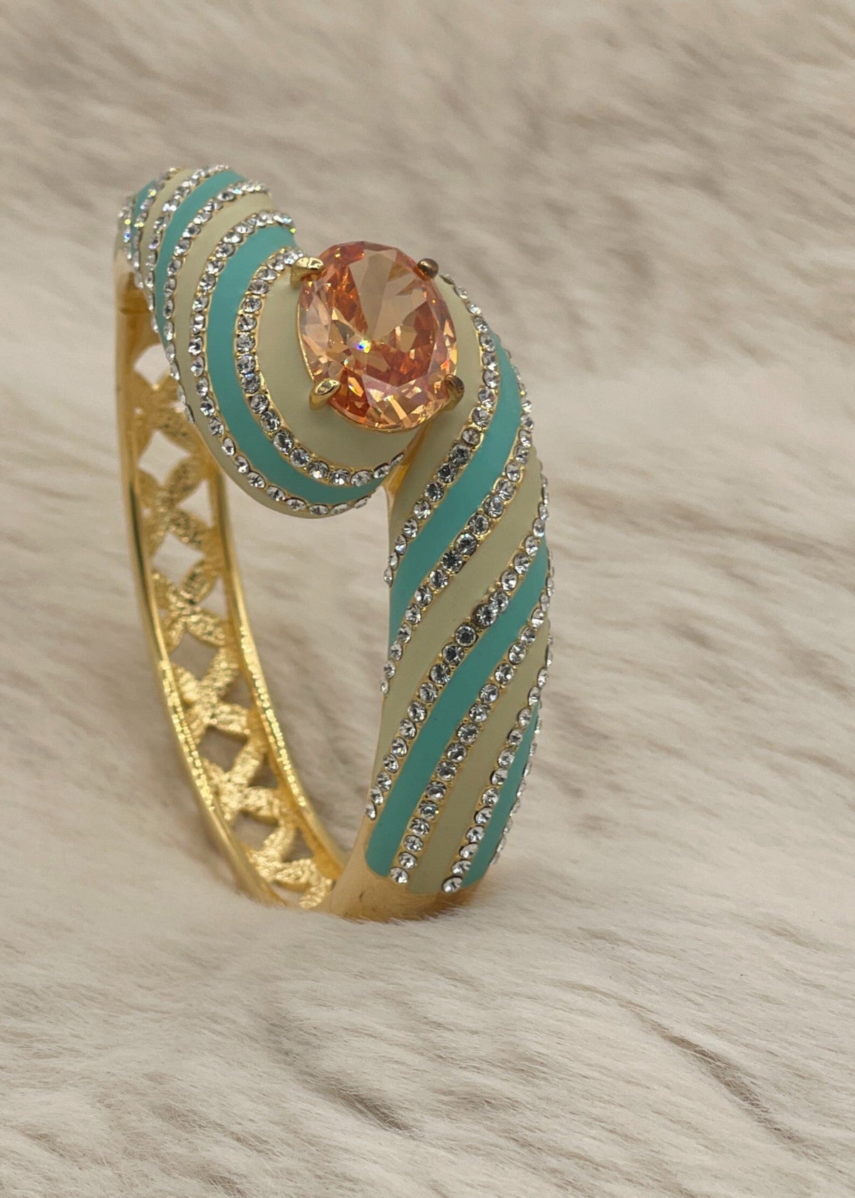 Shop the Amara Heritage Kada from Zarosh Jewel