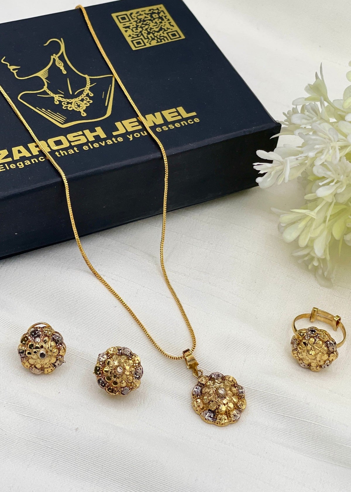 Shop the Aminah Combo Set from Zarosh Jewel
