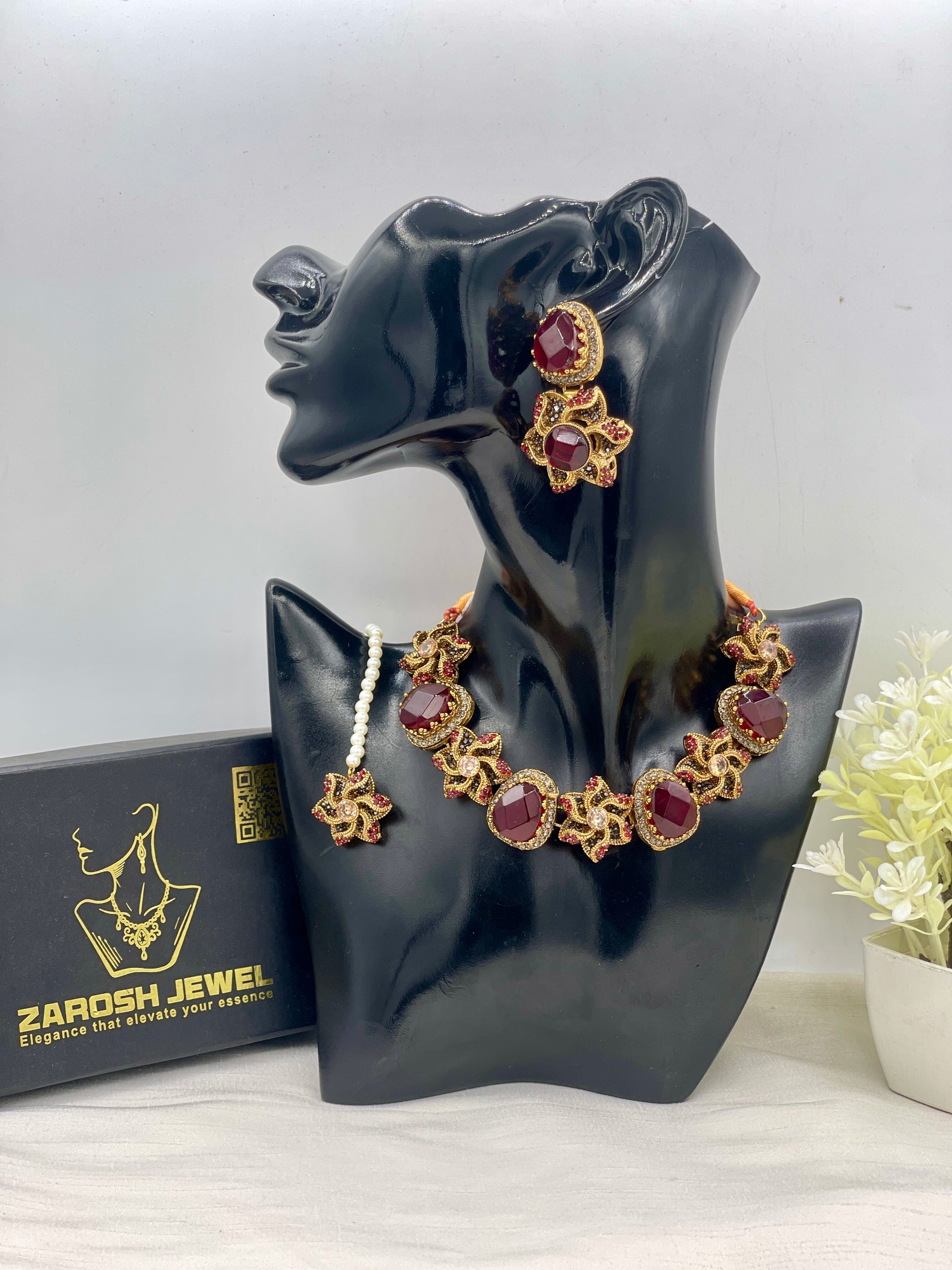 Anbar Premium Choker Set