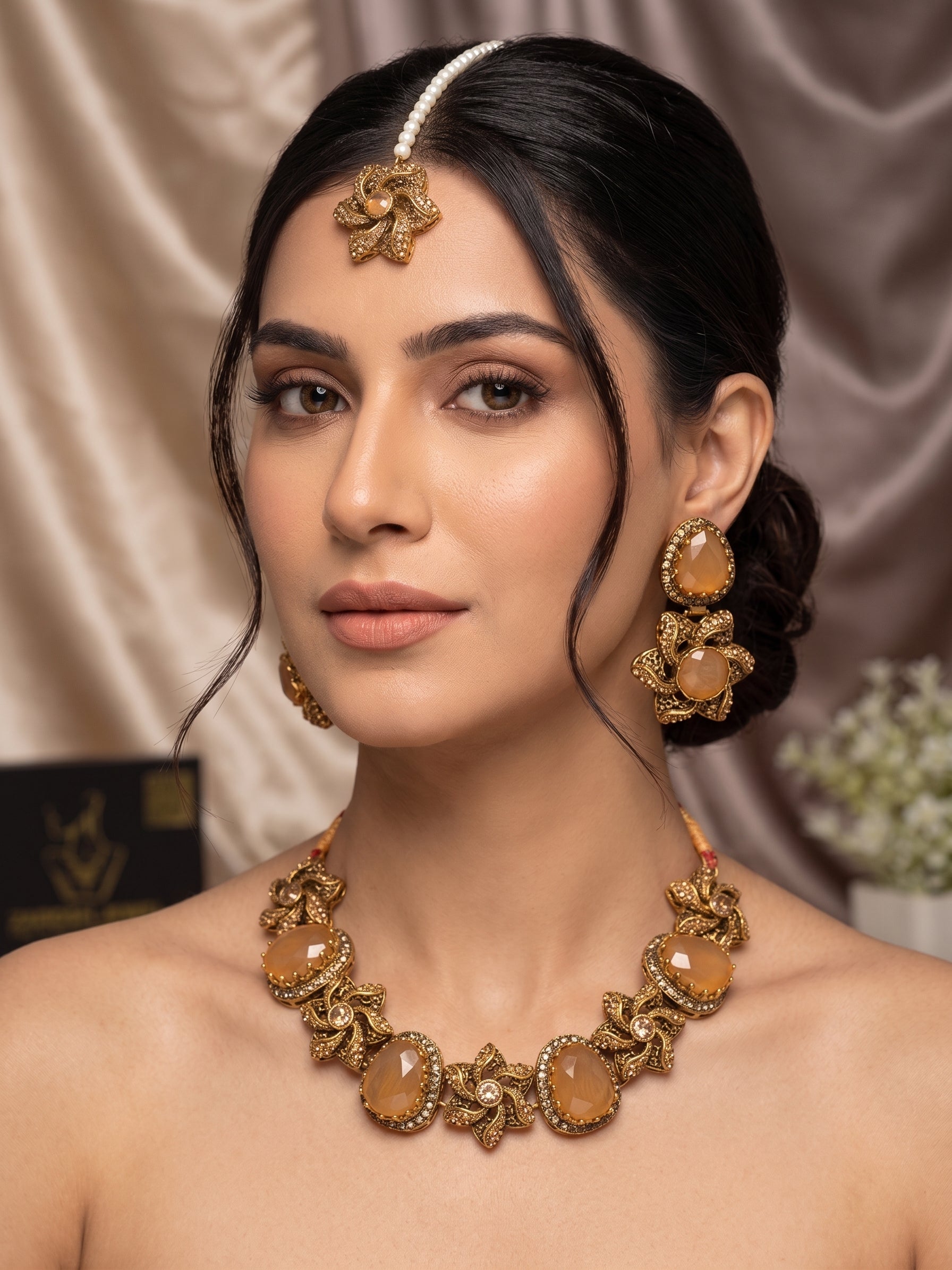 Anbar Premium Choker Set