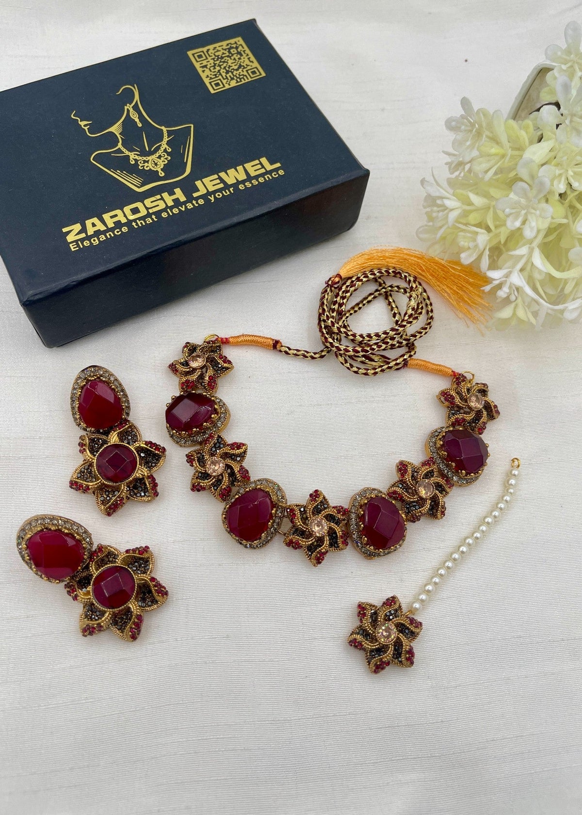 Shop the Anbar Premium Choker Set from Zarosh Jewel