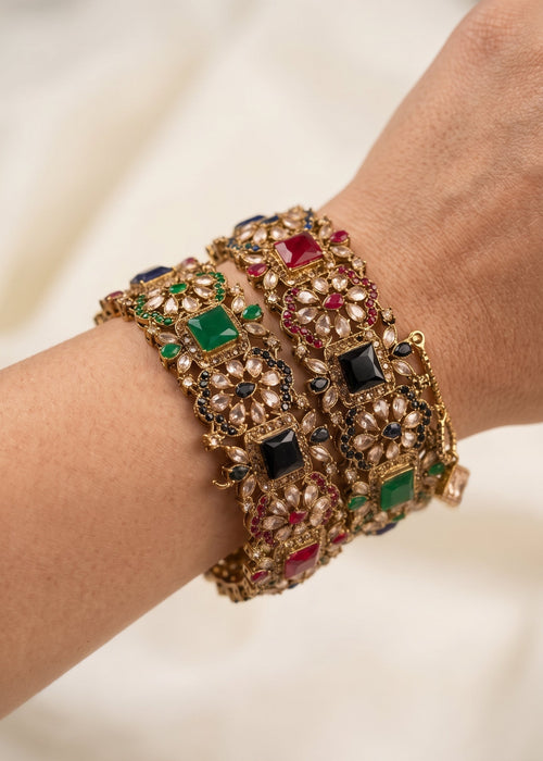Shop the Aqsa Openable Bangle Set from Zarosh Jewel