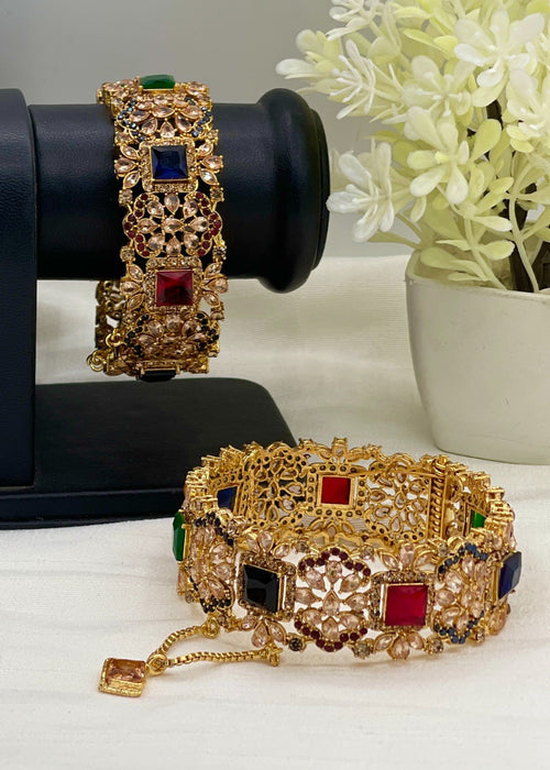 Shop the Aqsa Openable Bangle Set from Zarosh Jewel
