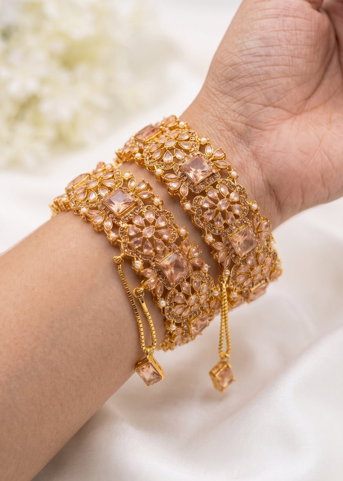 Shop the Aqsa Openable Bangle Set from Zarosh Jewel
