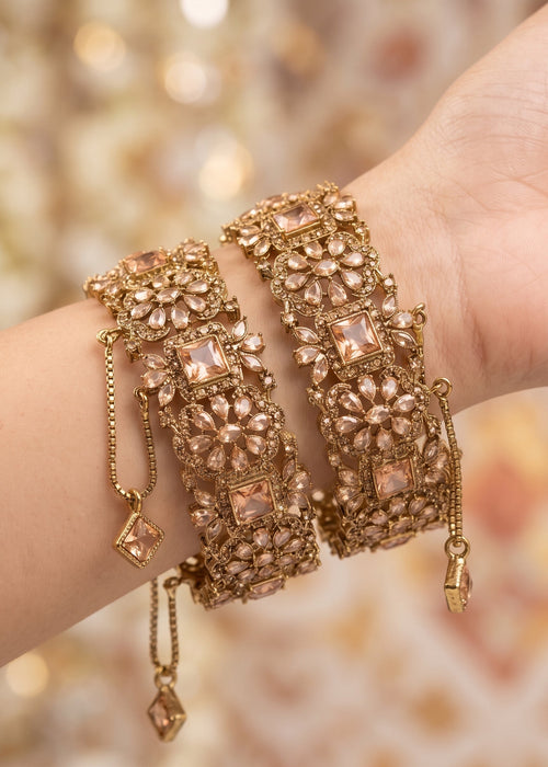 Shop the Aqsa Openable Bangle Set from Zarosh Jewel