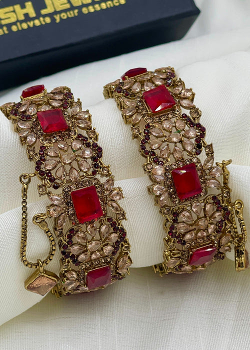 Shop the Aqsa Openable Bangle Set from Zarosh Jewel