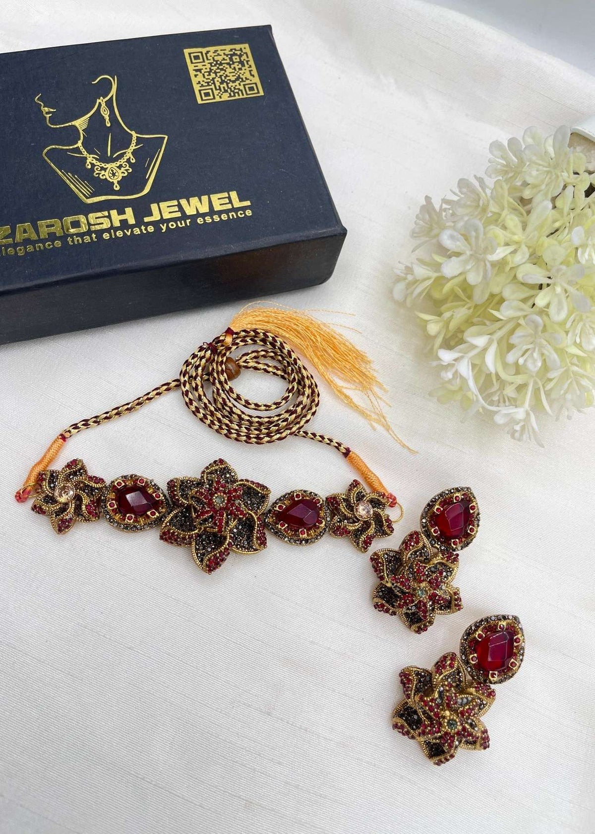 Shop the Areeba Choker Set from Zarosh Jewel