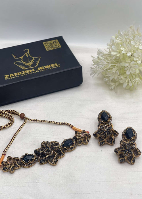 Shop the Areeba Choker Set from Zarosh Jewel