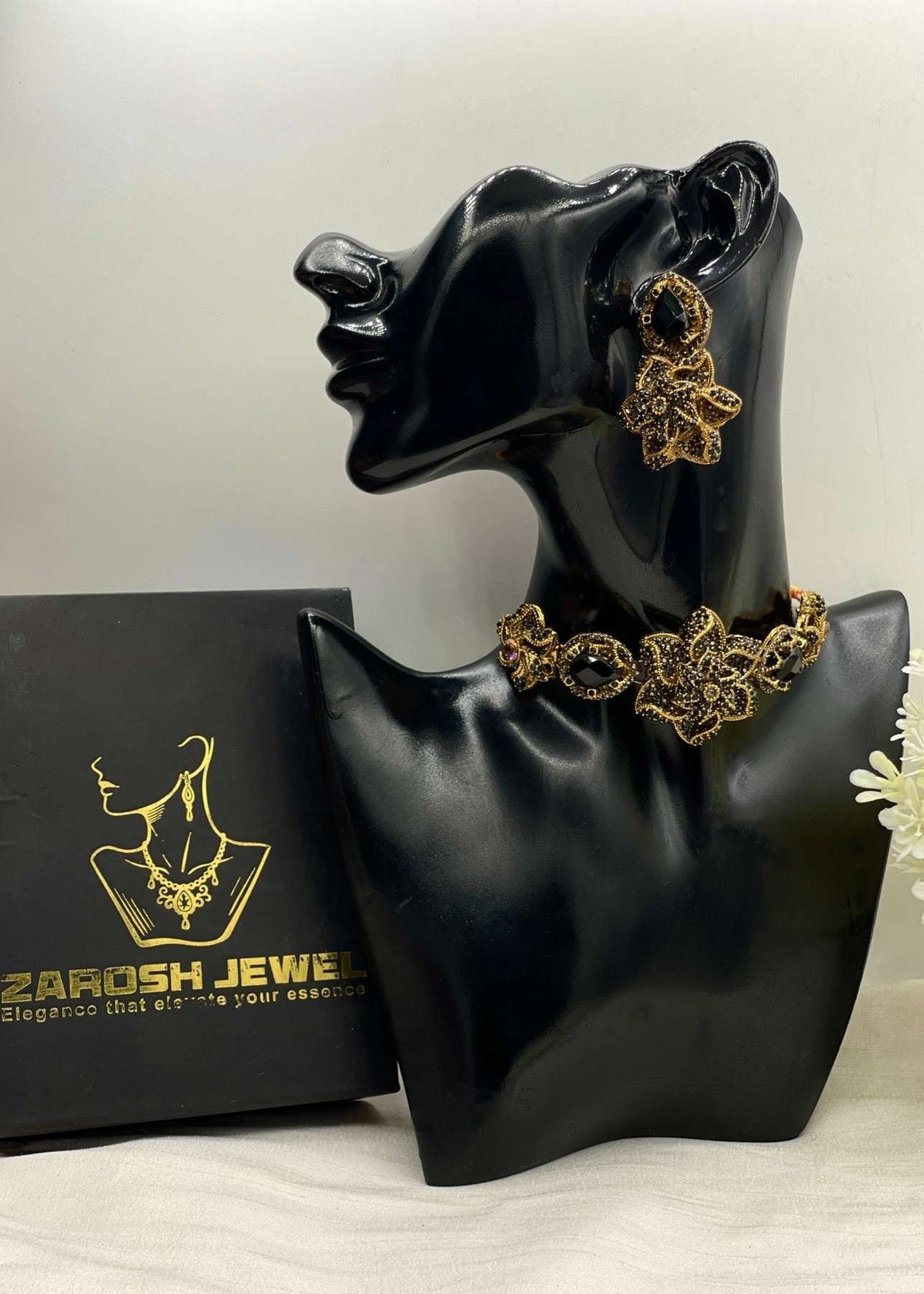 Shop the Areeba Choker Set from Zarosh Jewel