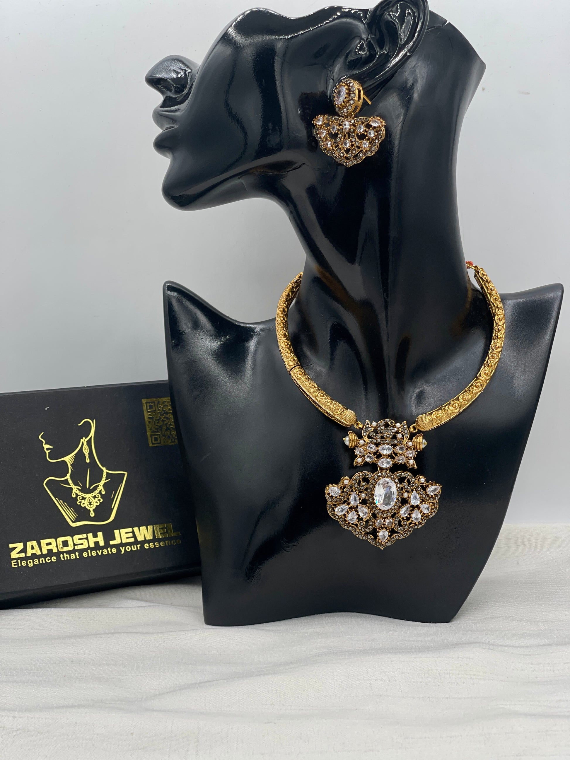 Areefah Heritage Necklace