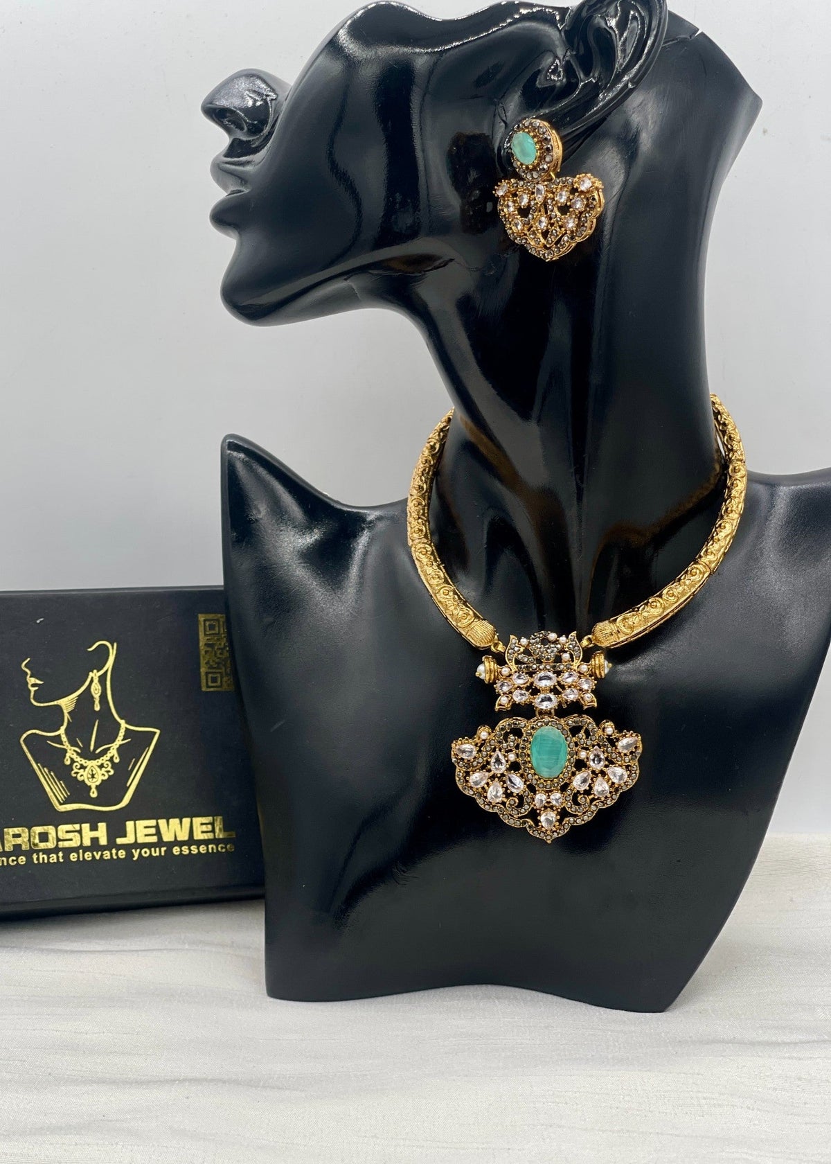 Shop the Areefah Heritage Necklace from Zarosh Jewel