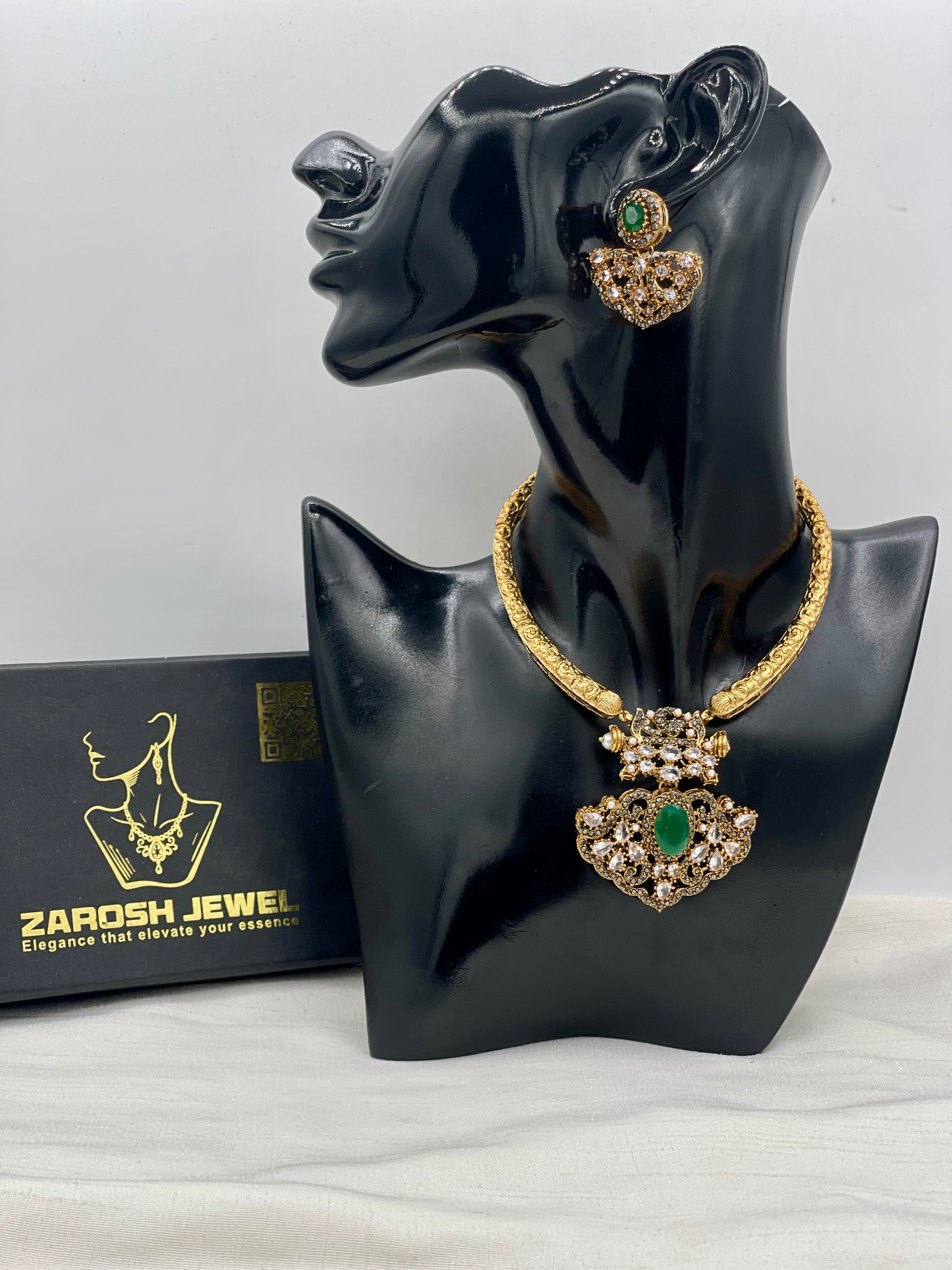 Areefah Heritage Necklace