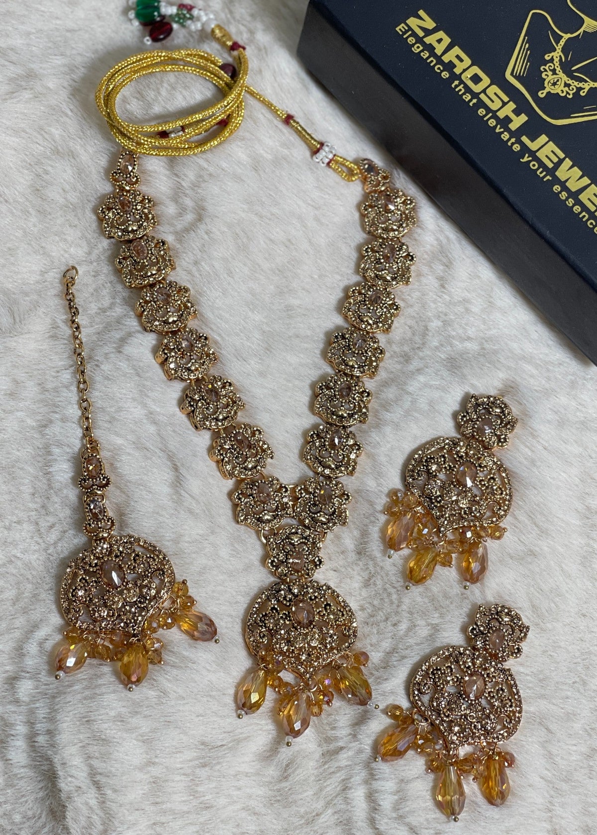 Shop the Arez Ethereal Necklace Set from Zarosh Jewel