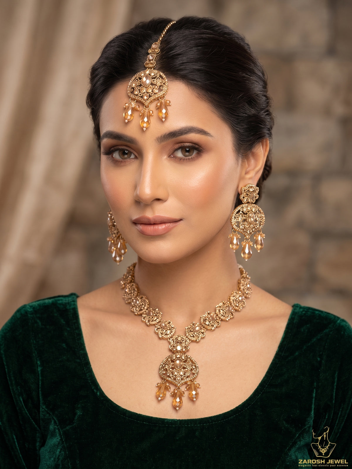 Shop the Arez Ethereal Necklace Set from Zarosh Jewel