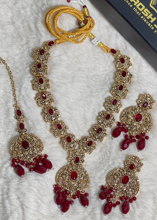 Shop the Arez Ethereal Necklace Set from Zarosh Jewel