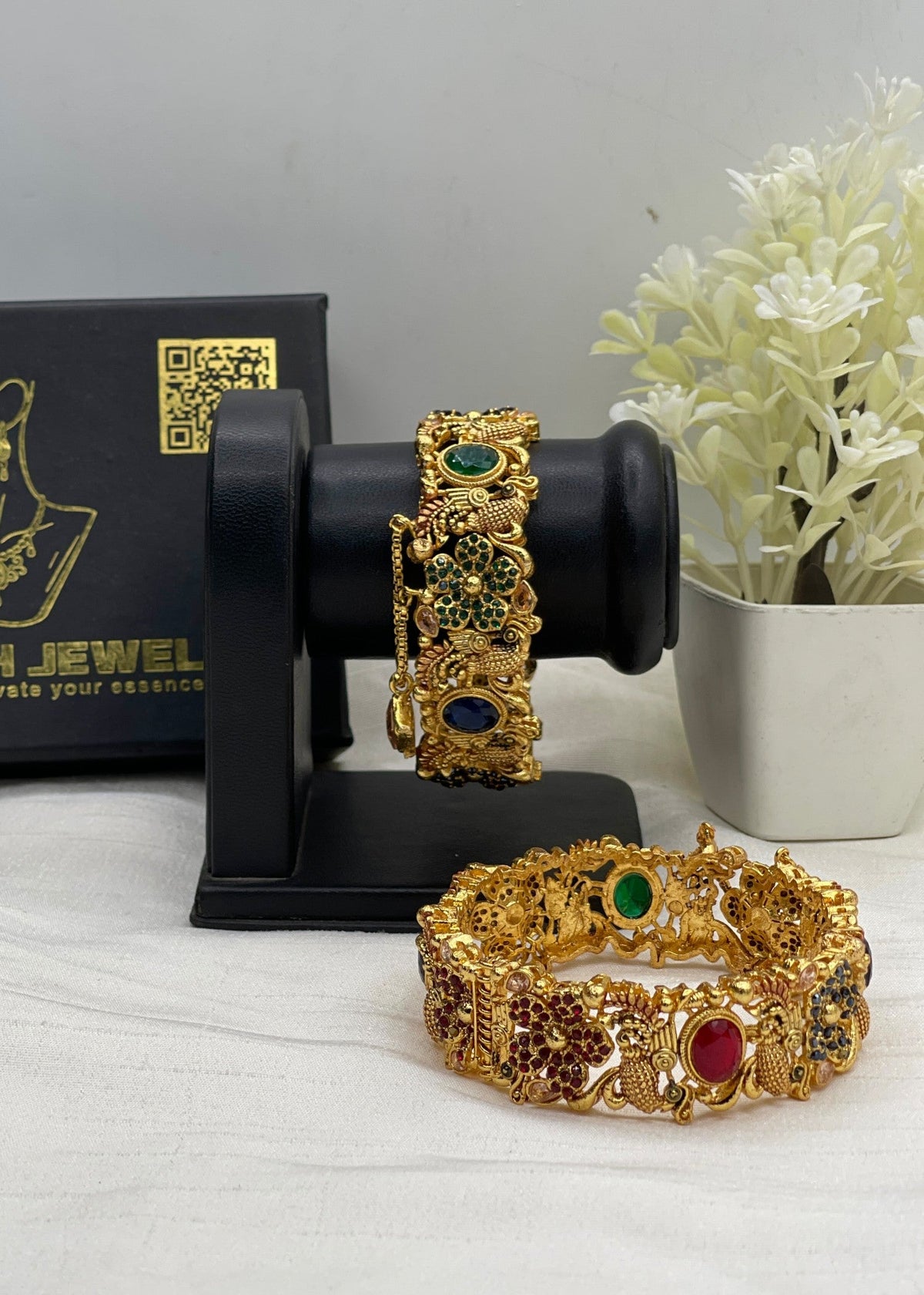 Shop the Arfa Bangle Openable from Zarosh Jewel