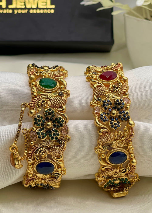 Shop the Arfa Bangle Openable from Zarosh Jewel