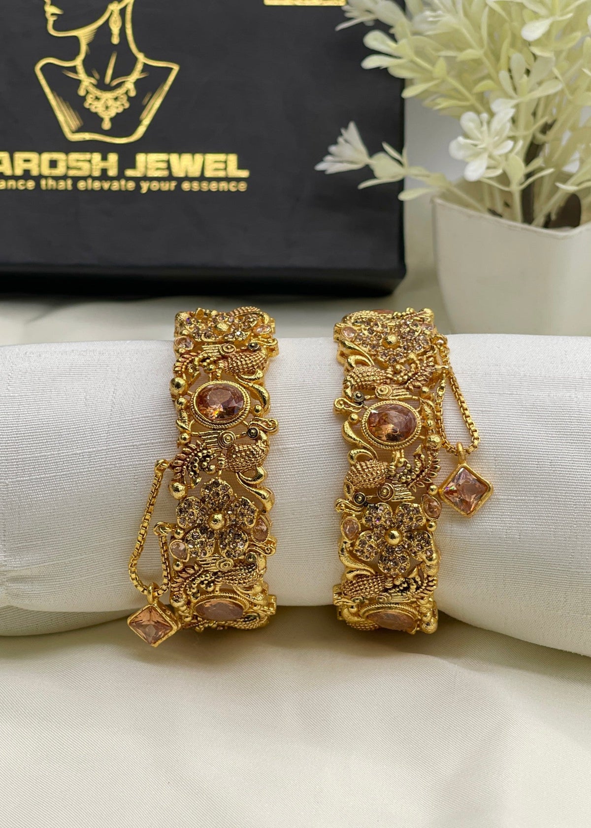 Shop the Arfa Bangle Openable from Zarosh Jewel