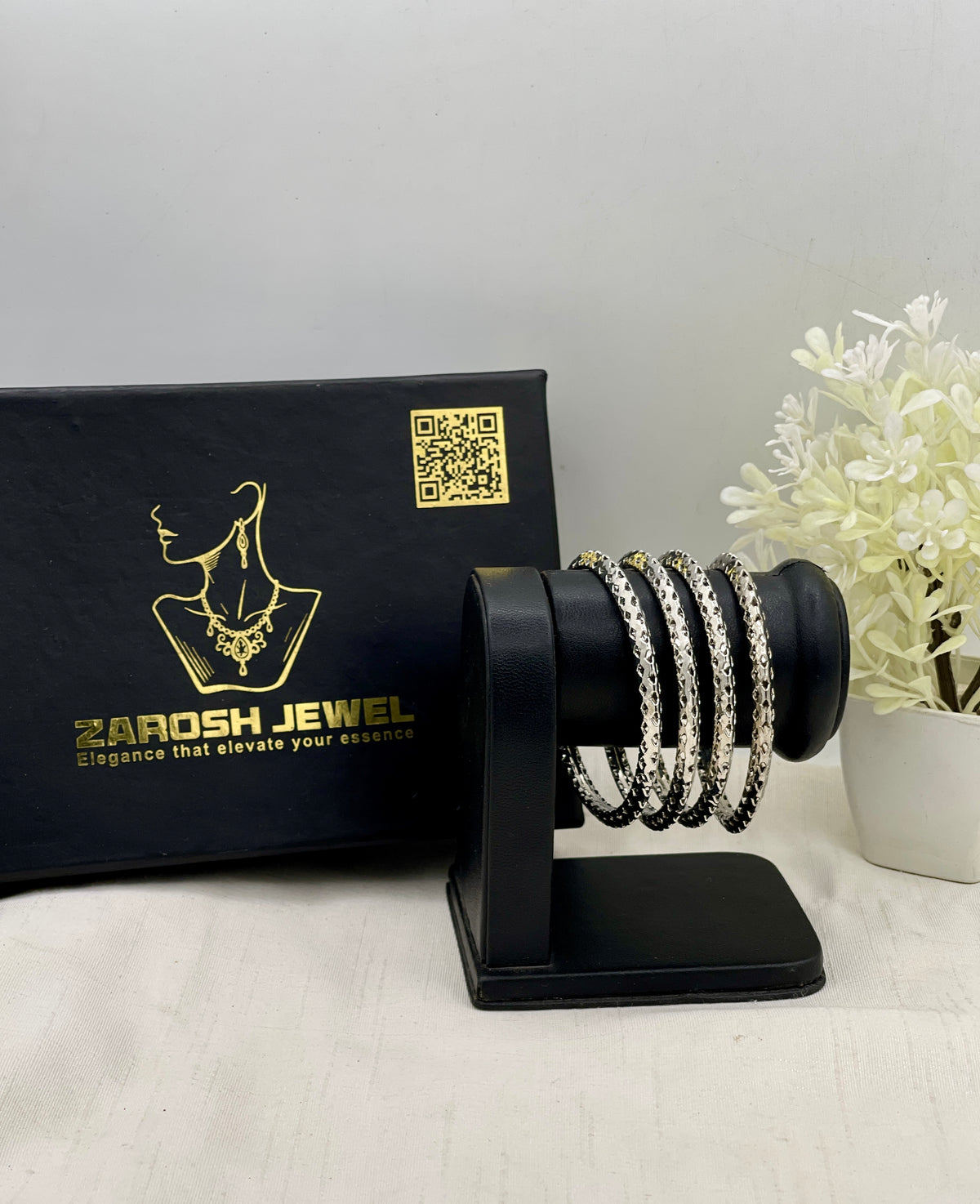 Shop the Arwa Traditional Bangle Set from Zarosh Jewel