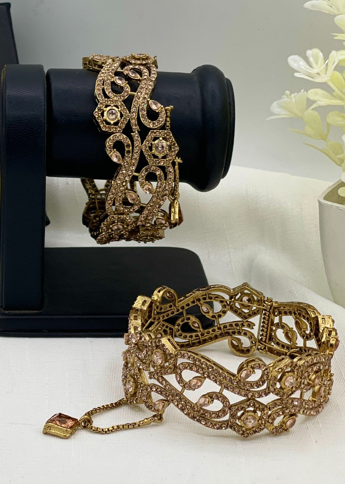 Shop the Asma Openable Bangle Set from Zarosh Jewel