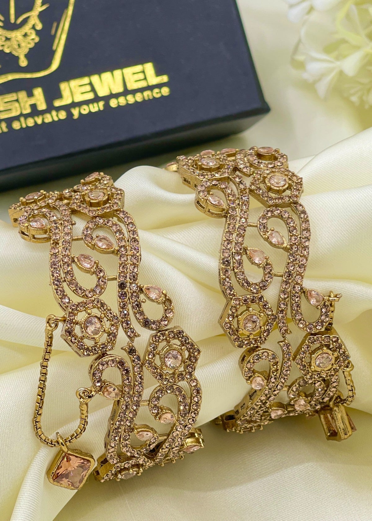 Shop the Asma Openable Bangle Set from Zarosh Jewel