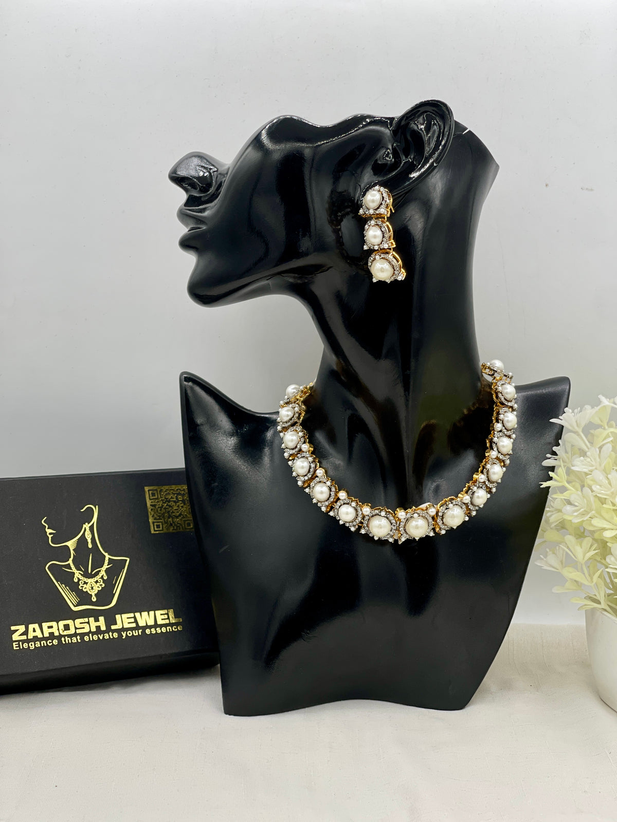 Shop the Atiya Heritage Necklace Set from Zarosh Jewel