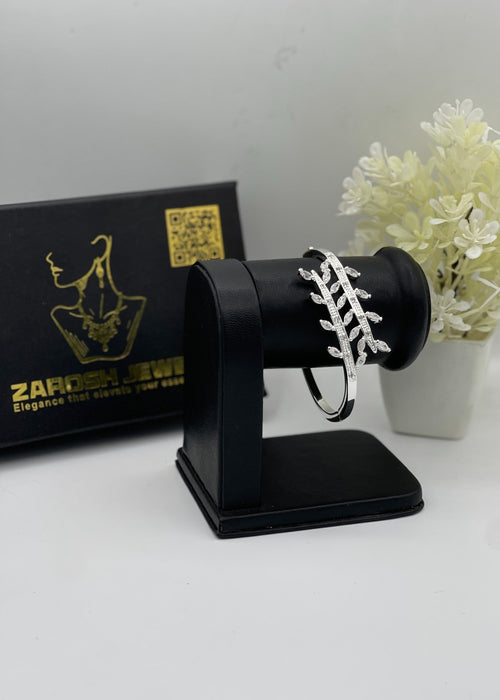 Ayla Leaf Bracelet by Zarosh Jewel