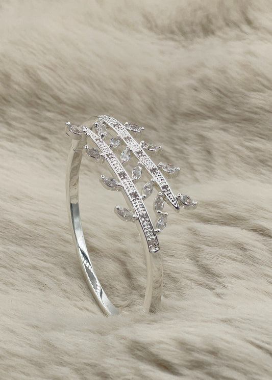 Shop the Ayla Leaf Bracelet from Zarosh Jewel