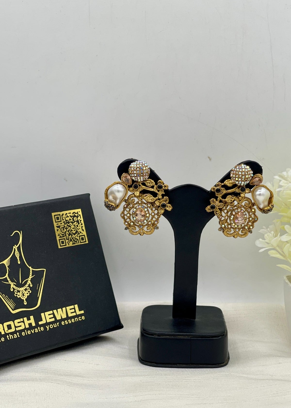 Shop the Aynoor Traditional Earring from Zarosh Jewel