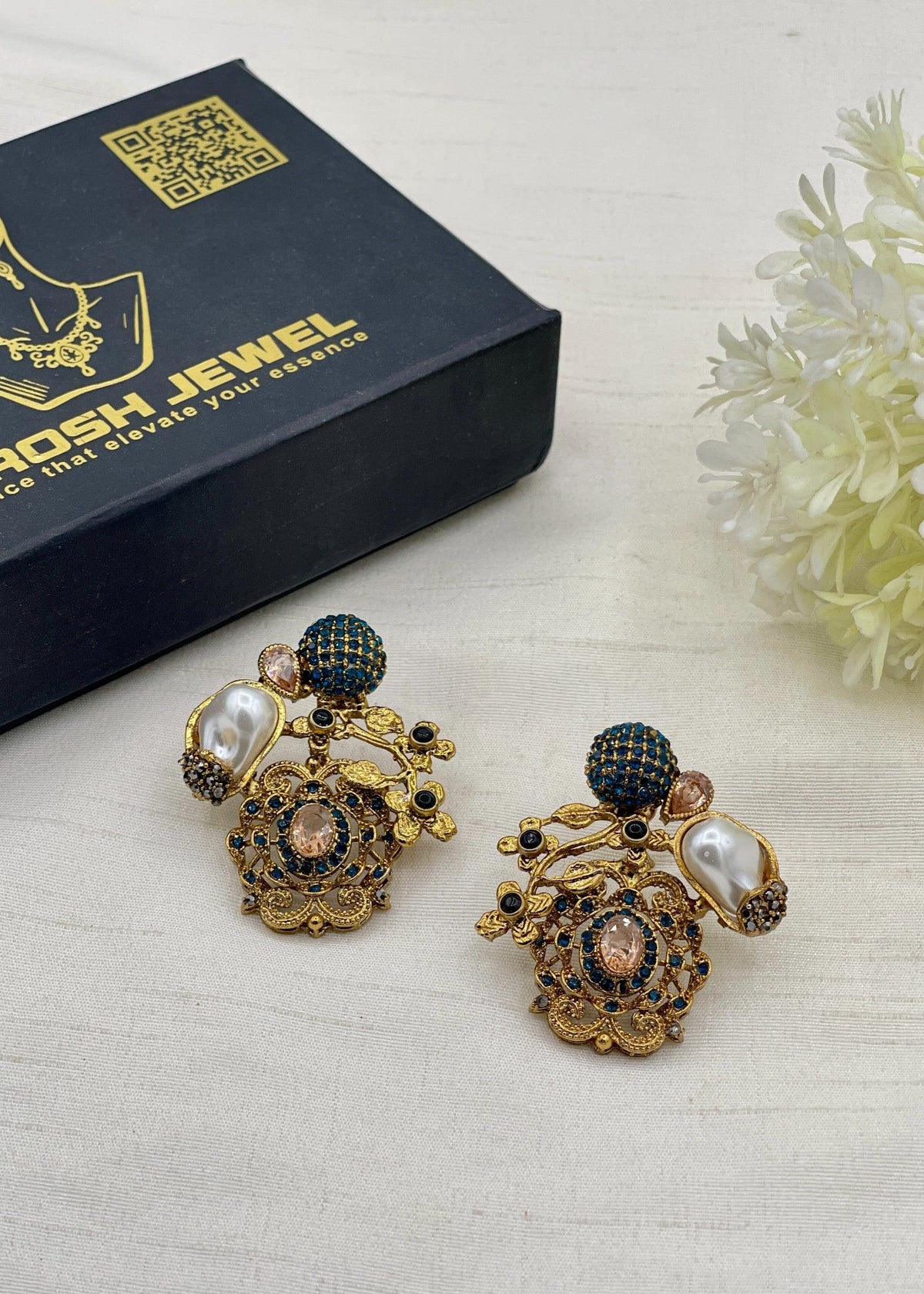 Shop the Aynoor Traditional Earring from Zarosh Jewel