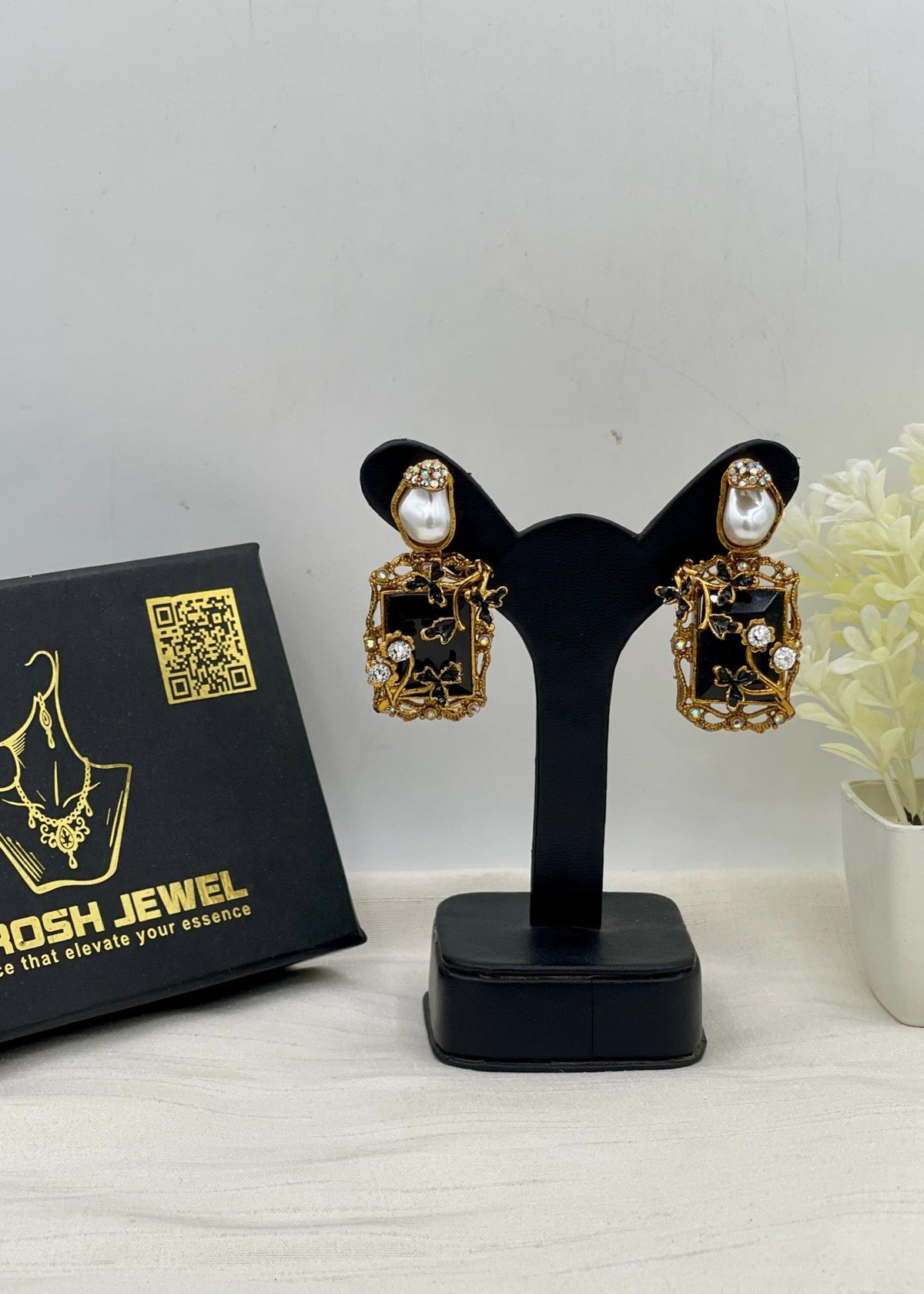 Shop the Aziza Traditional Earring from Zarosh Jewel