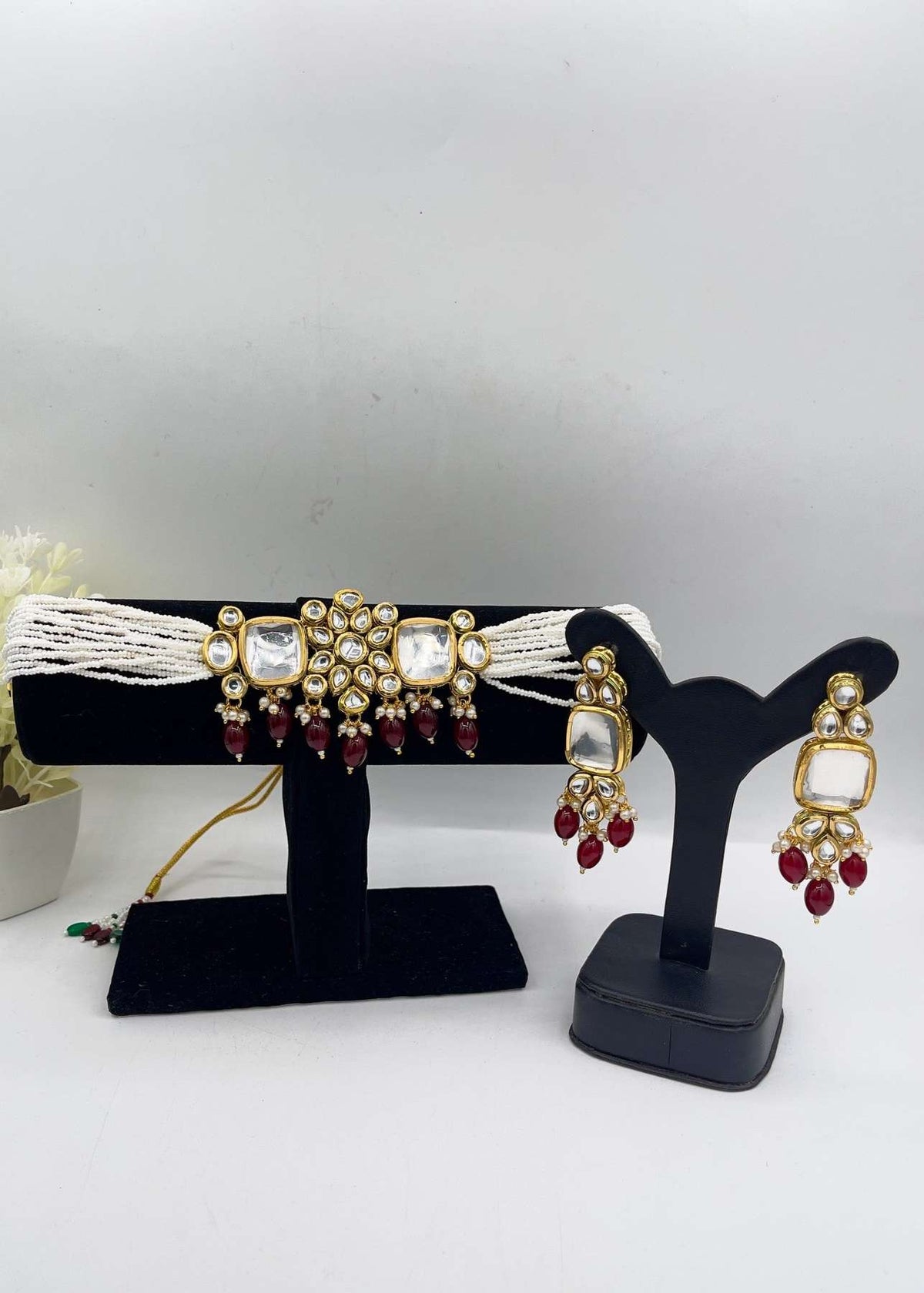 Shop the Bahar Kundan Choker Set from Zarosh Jewel