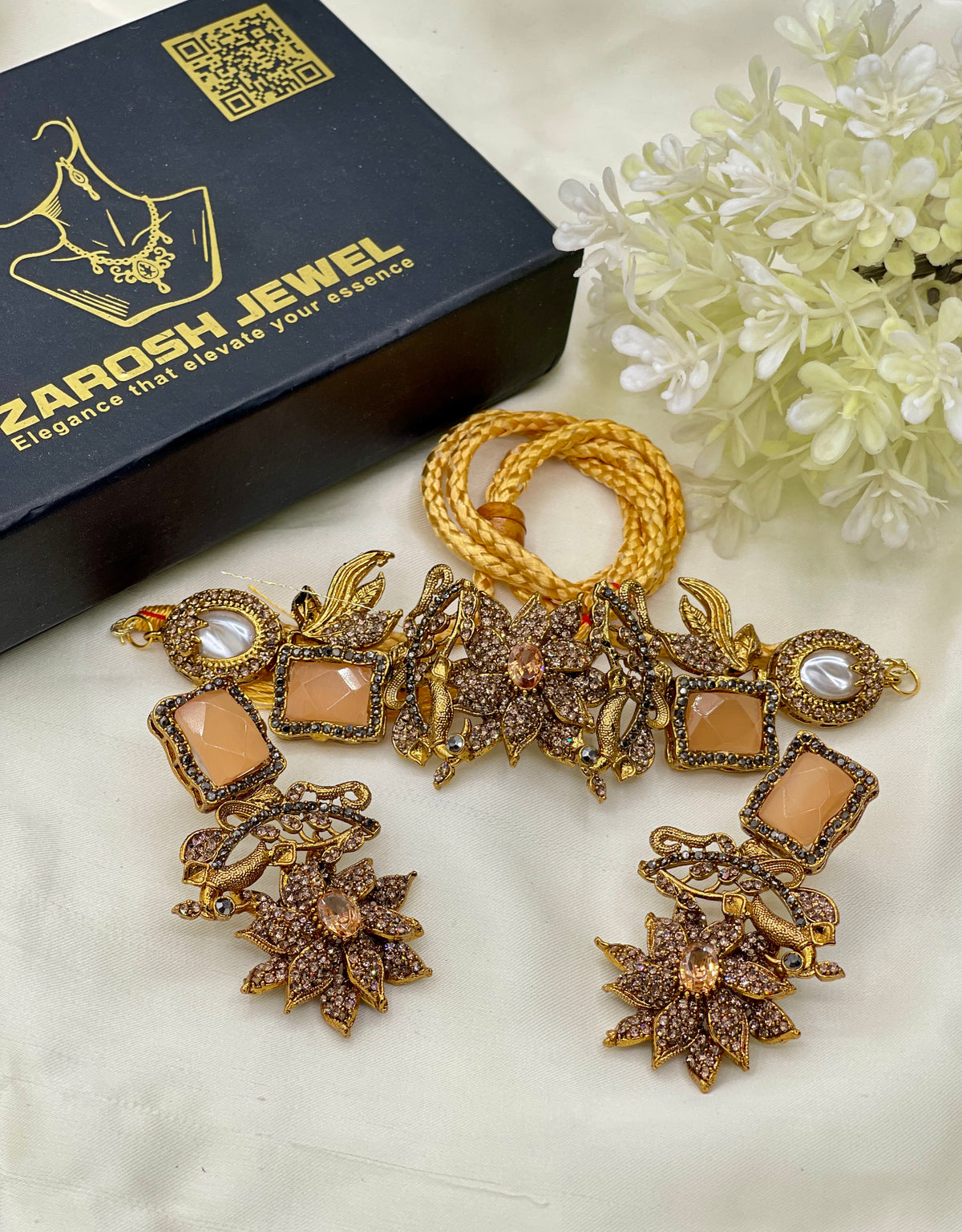 Shop the Baheera Heritage Choker Set from Zarosh Jewel