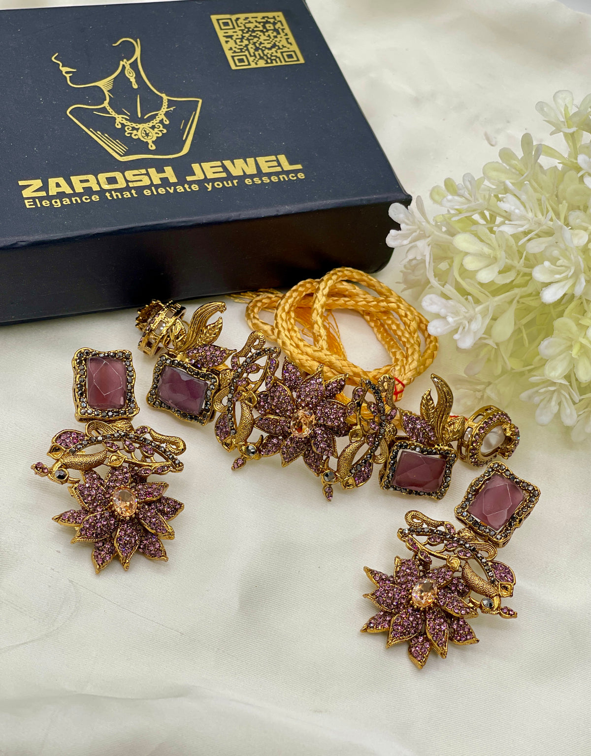 Shop the Baheera Heritage Choker Set from Zarosh Jewel